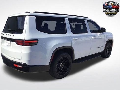 Used 2025 Jeep Wagoneer Series II w/ Premium Group I AWD/4WD image 5