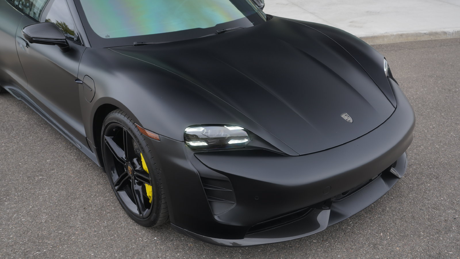 Used 2022 Porsche Taycan Turbo S AWD/4WD image 23