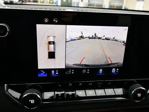 Used 2024 Chevrolet Colorado Z71 w/ Z71 Convenience Package 2 AWD/4WD image 52