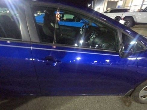 Used 2017 Kia Forte LX image 3