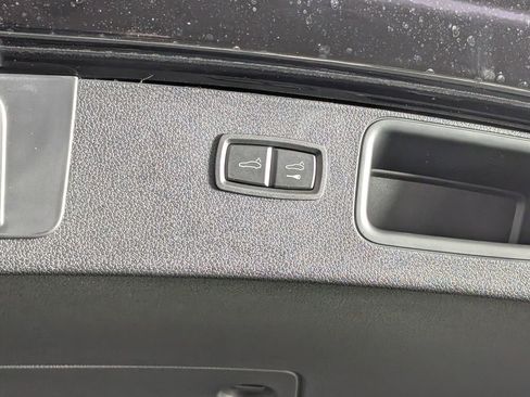 New 2026 Porsche Macan S image 18