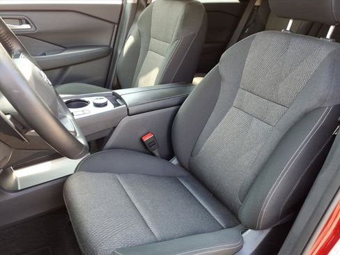 Used 2025 Nissan Rogue SV AWD/4WD image 13