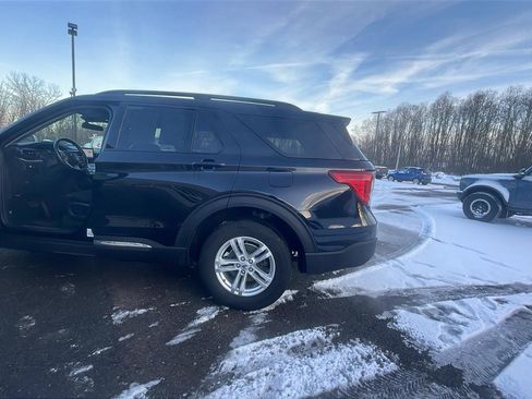 Used 2023 Ford Explorer XLT w/ Class IV Trailer Tow Package image 24