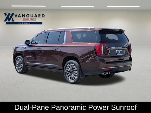 Used 2023 GMC Yukon XL Denali Ultimate AWD/4WD image 5