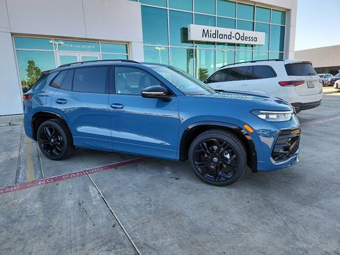 New 2026 Volkswagen Tiguan SE R-Line image 8