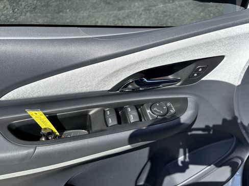 Used 2021 Chevrolet Bolt LT image 16