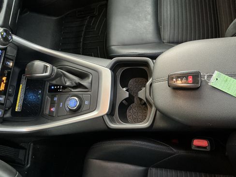 Used 2020 Toyota RAV4 XSE image 11