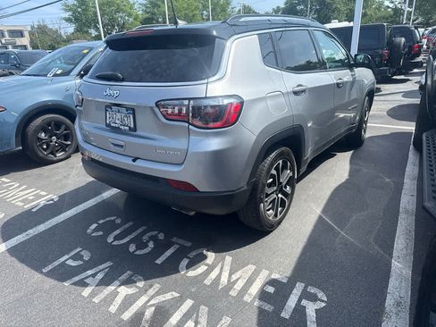 Used 2022 Jeep Compass Limited AWD/4WD image 3