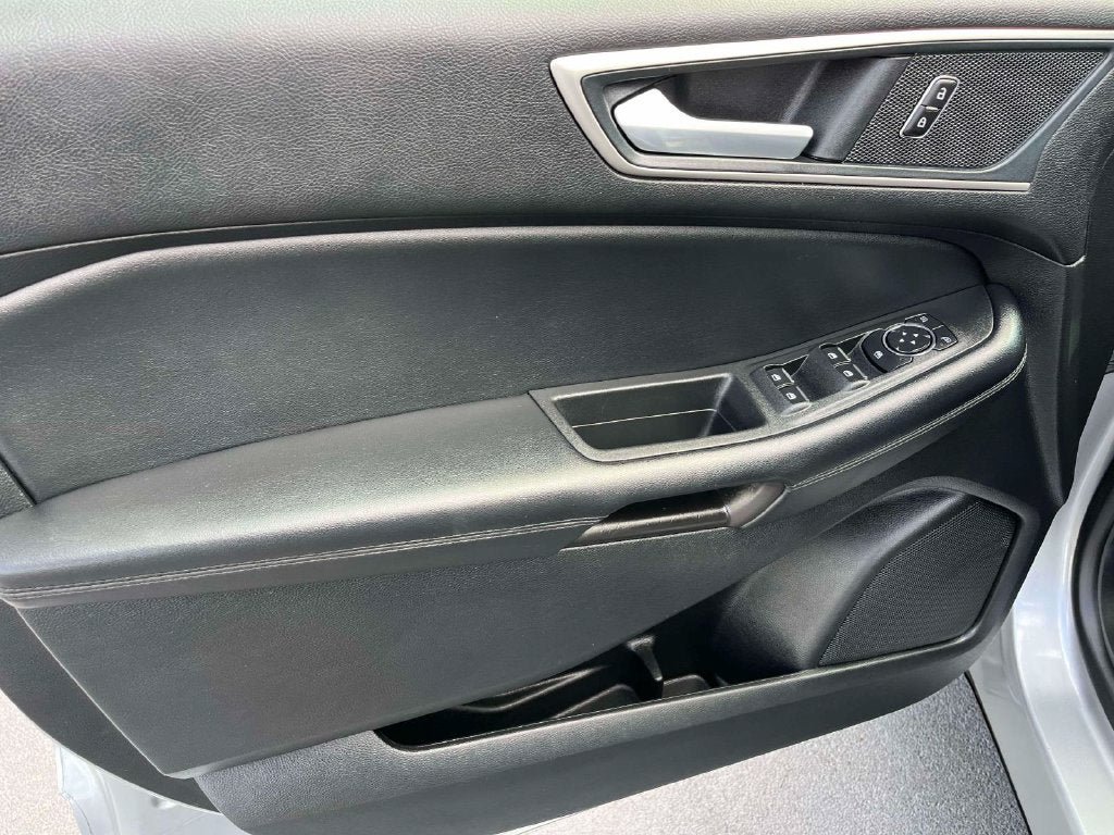 Used 2024 Ford Edge SEL AWD/4WD image 23