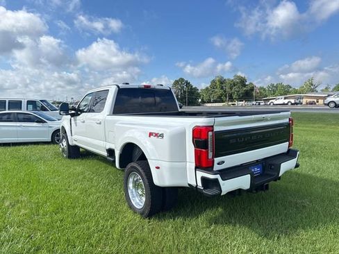 Used 2025 Ford F450 Platinum w/ FX4 Off-Road Package AWD/4WD image 6
