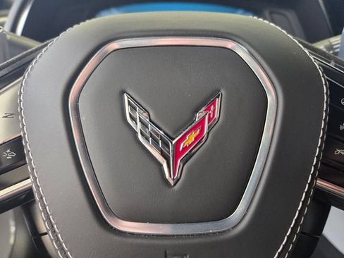 Used 2025 Chevrolet Corvette Stingray Preferred Cpe w/ Battery Protection Package RWD image 25