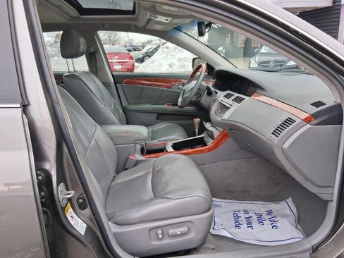 Used 2005 Toyota Avalon Limited image 10
