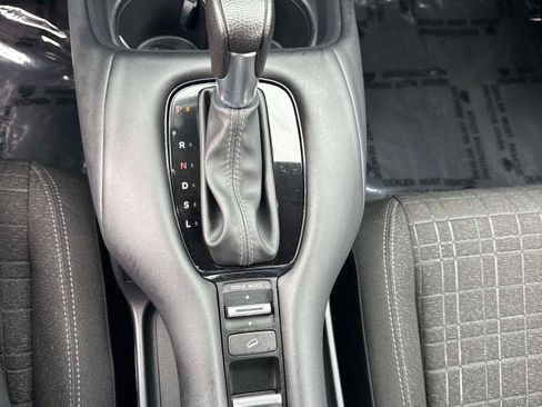 Certified 2025 Honda HR-V LX image 23