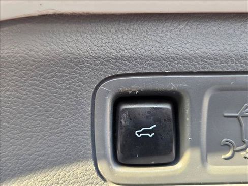 Used 2019 Lincoln Navigator Select RWD image 30