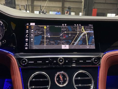 Used 2020 Bentley Continental GT image 7