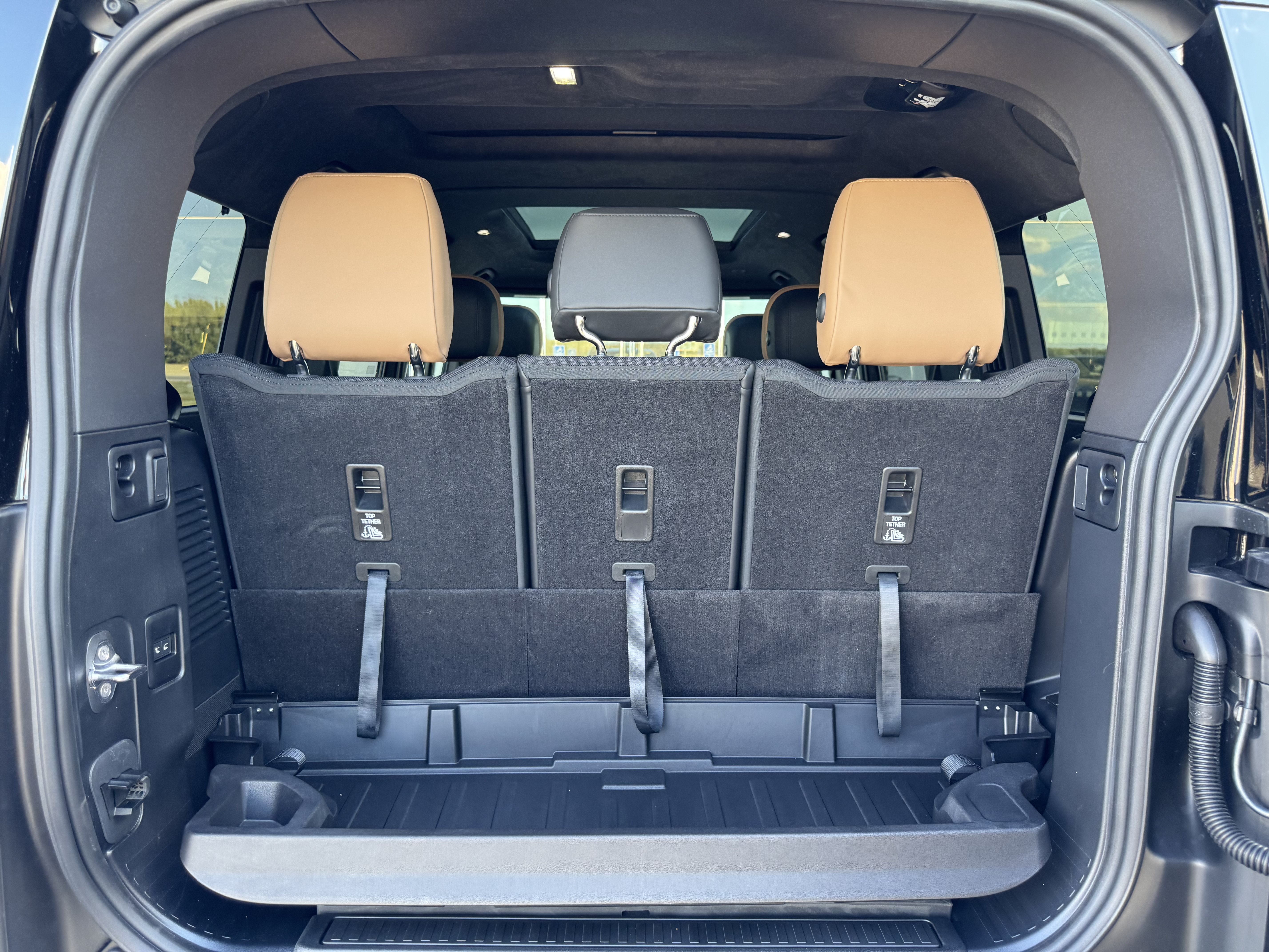 New 2026 Land Rover Defender 130 V8 AWD/4WD image 32