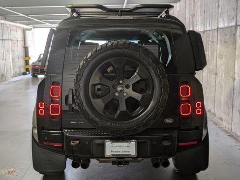 Used 2022 Land Rover Defender 110 X-Dynamic SE AWD/4WD image 8
