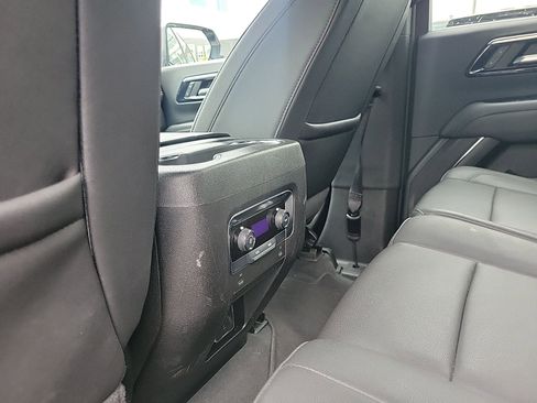 Used 2025 Chevrolet Tahoe LT image 19