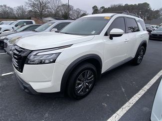 Used 2024 Nissan Pathfinder SV w/ Lighting Package (N92) video 3