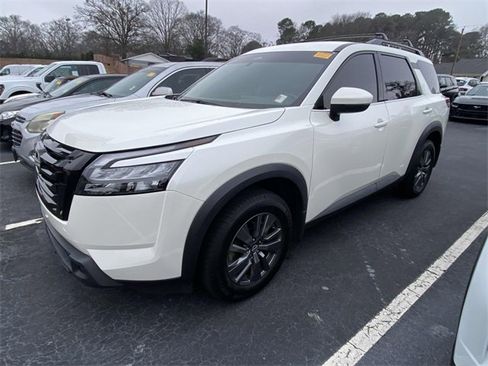 Used 2024 Nissan Pathfinder SV w/ Lighting Package (N92) image 3