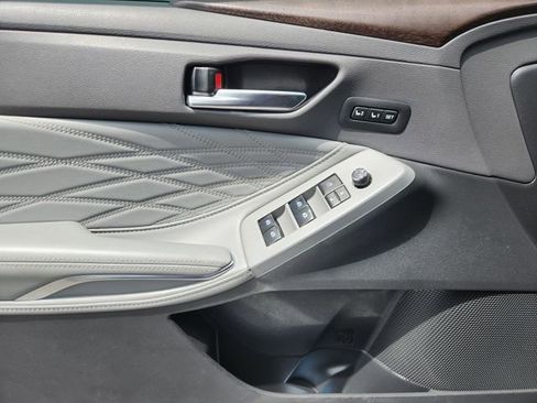 Used 2021 Toyota Avalon Limited w/ Advanced Safety Package FWD image 21