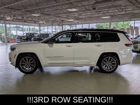 Used 2023 Jeep Grand Cherokee L Summit AWD/4WD image 5