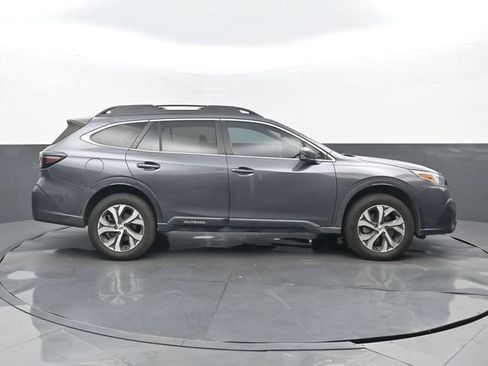 Used 2022 Subaru Outback Limited AWD/4WD image 2