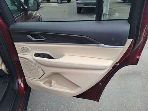 New 2026 Jeep Grand Cherokee L Limited AWD/4WD image 31