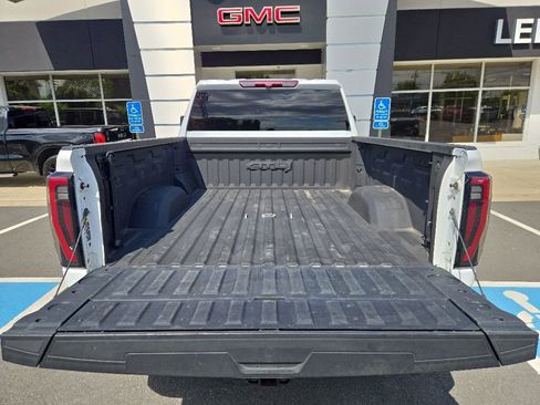 Used 2024 GMC Sierra 2500 AT4 AWD/4WD image 61
