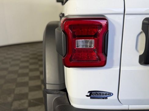 Used 2026 Jeep Wrangler Unlimited Rubicon AWD/4WD image 10