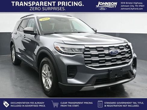 Certified 2025 Ford Explorer Active AWD/4WD image 1