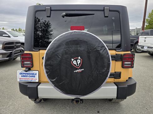 Used 2013 Jeep Wrangler Unlimited Sahara w/ Connectivity Group image 13