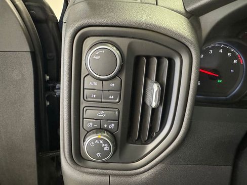 Used 2022 Chevrolet Silverado 1500 Custom Trail Boss w/ LPO, Dark Essentials Package image 28