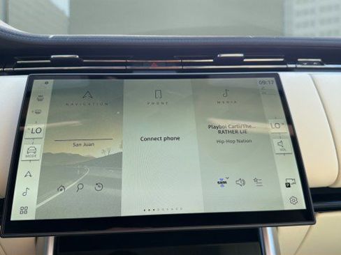 New 2026 Land Rover Range Rover SE image 25