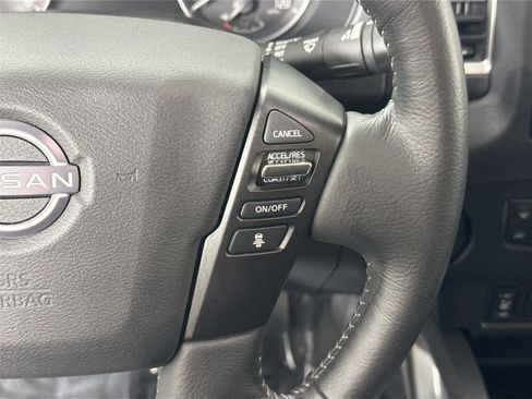 Used 2024 Nissan Frontier SL w/ Technology Package RWD image 18