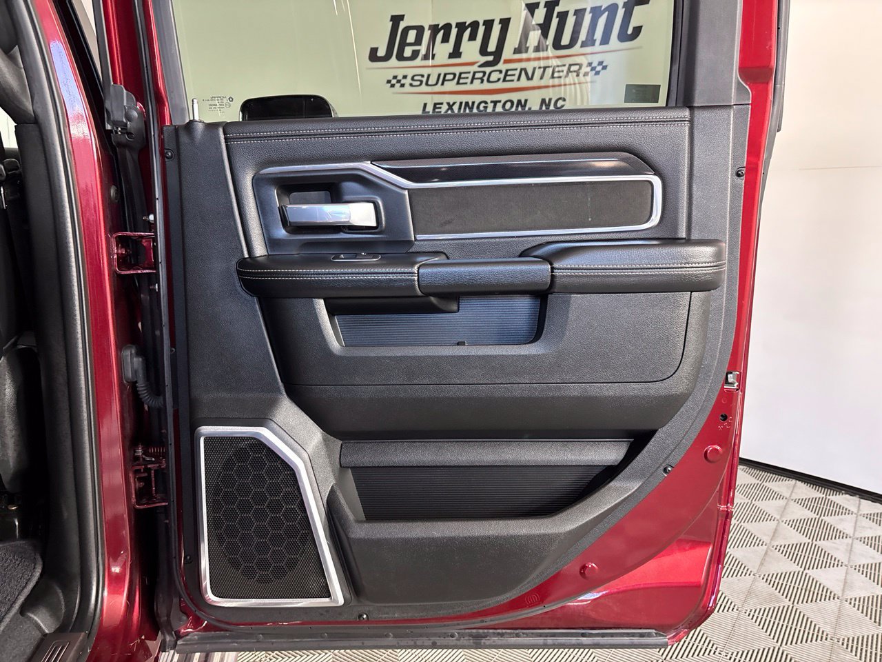 Used 2022 RAM 2500 Laramie AWD/4WD image 24