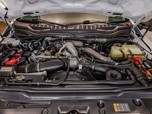 Used 2021 Ford F250 Lariat image 32