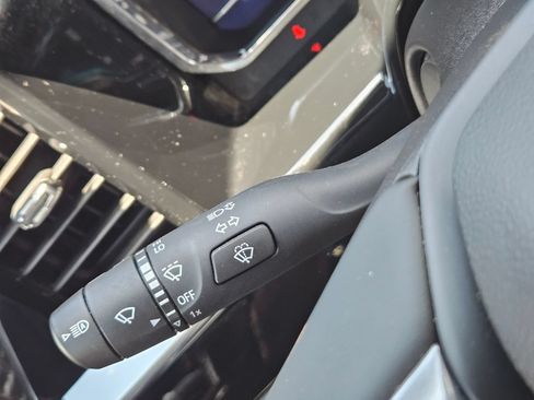 Used 2024 Chevrolet Silverado 1500 LT RWD image 27