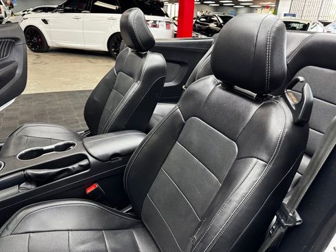 Used 2019 Ford Mustang Premium image 35