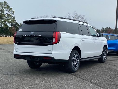 New 2025 Ford Expedition Max Active image 4