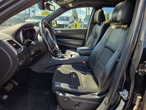 Used 2019 Jeep Grand Cherokee Altitude AWD/4WD image 17