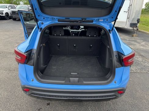 Used 2024 Chevrolet Trax RS w/ Driver Confidence Package FWD image 25