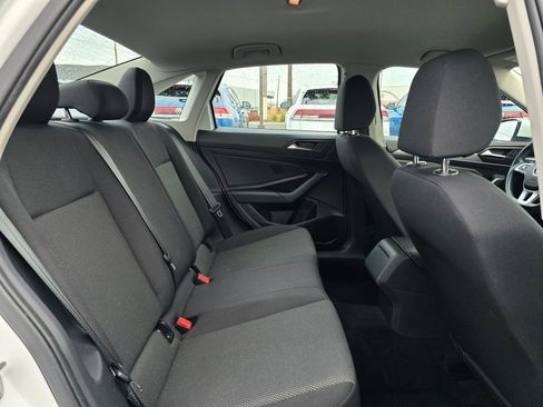 Used 2019 Volkswagen Jetta S image 12