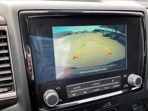 Used 2022 Nissan Frontier SV w/ Technology Package image 21