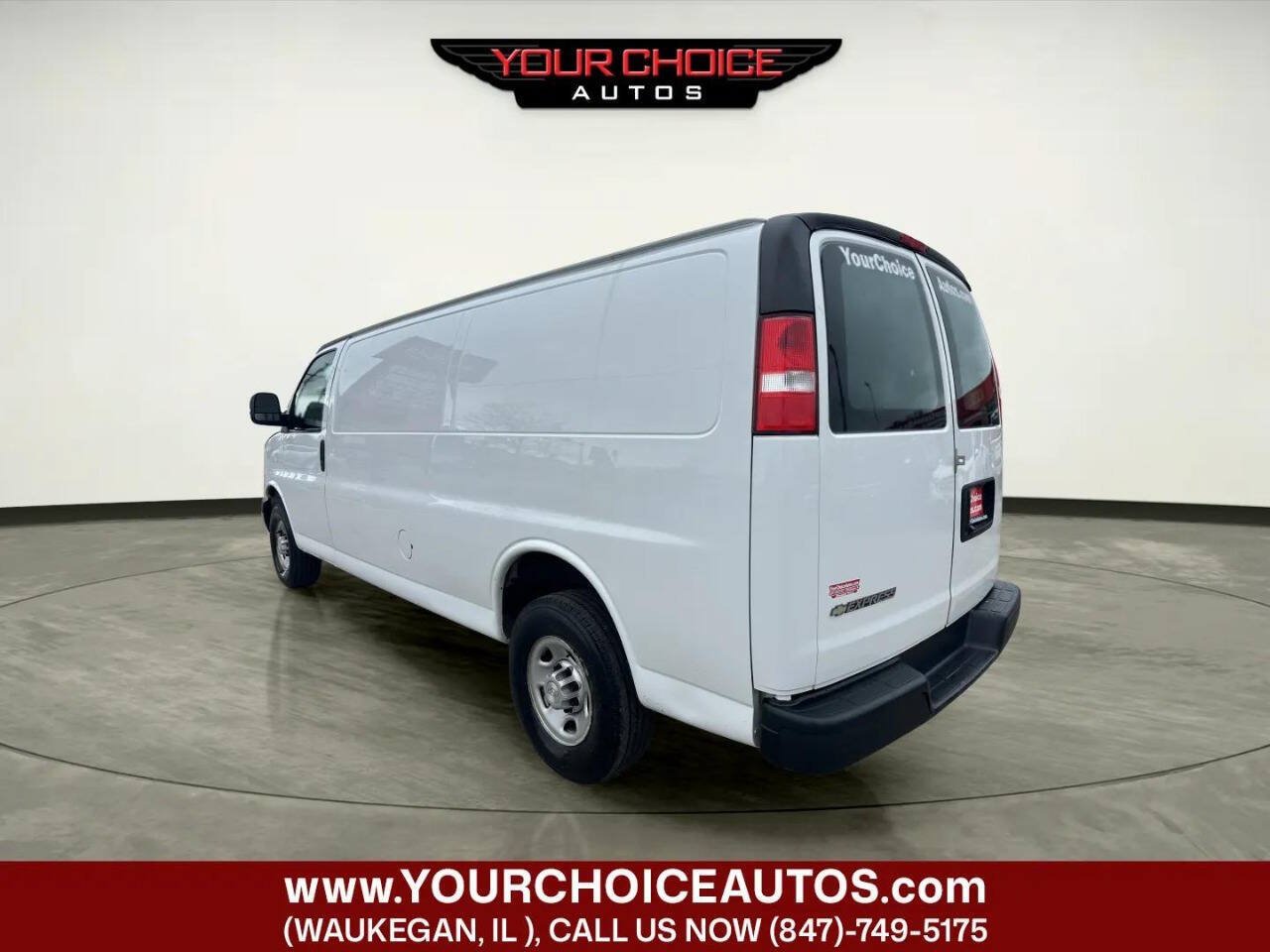 Used 2020 Chevrolet Express 2500 Extended w/ Driver Convenience Package RWD image 3