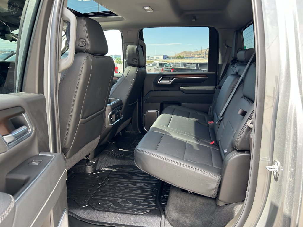Used 2026 GMC Sierra 3500 Denali w/ Denali Reserve Package AWD/4WD image 9