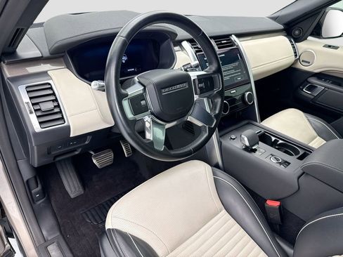 Used 2021 Land Rover Discovery HSE R-Dynamic AWD/4WD image 9