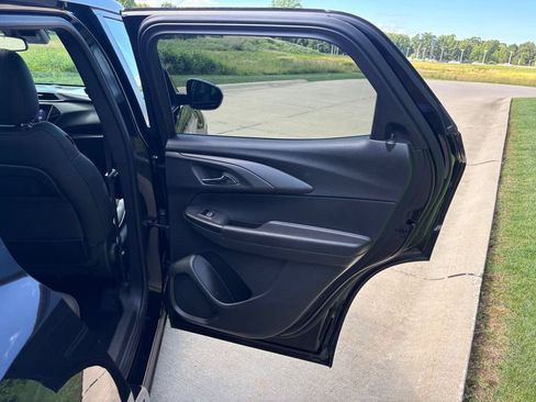 Used 2022 Chevrolet TrailBlazer RS w/ Sun and Liftgate Package AWD/4WD image 37