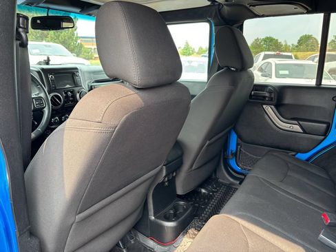 Used 2015 Jeep Wrangler Unlimited Sport w/ Quick Order Package 24S AWD/4WD image 17