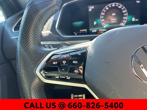 Used 2022 Volkswagen Tiguan SE R-Line image 9